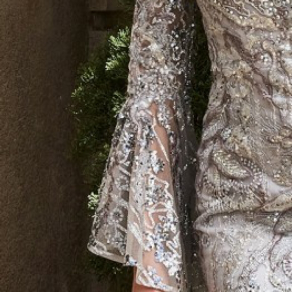 Formal dress - Picture 3 of 10